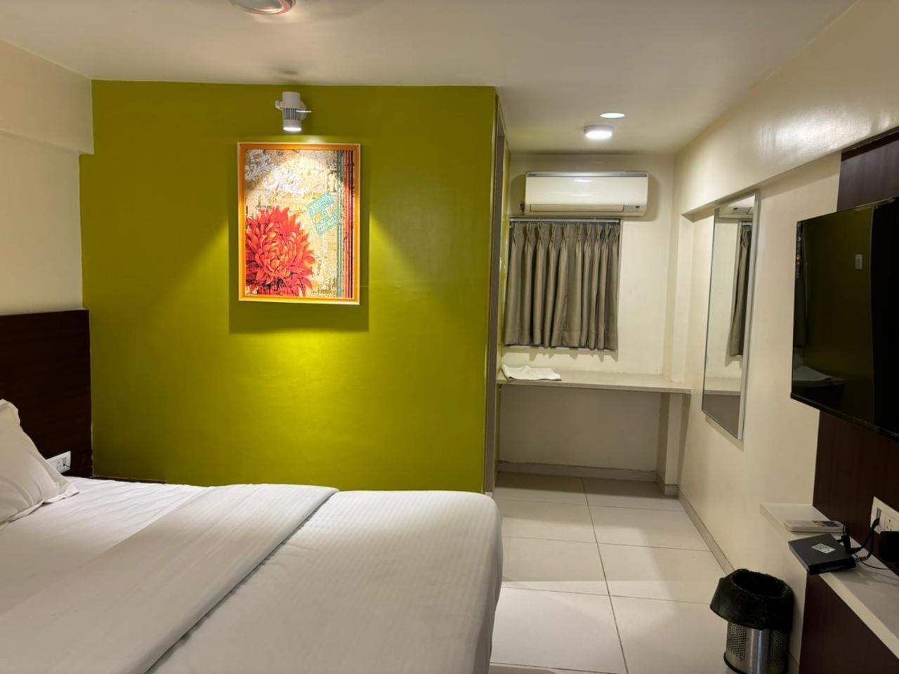 Hotel Haldi Nashik Εξωτερικό φωτογραφία