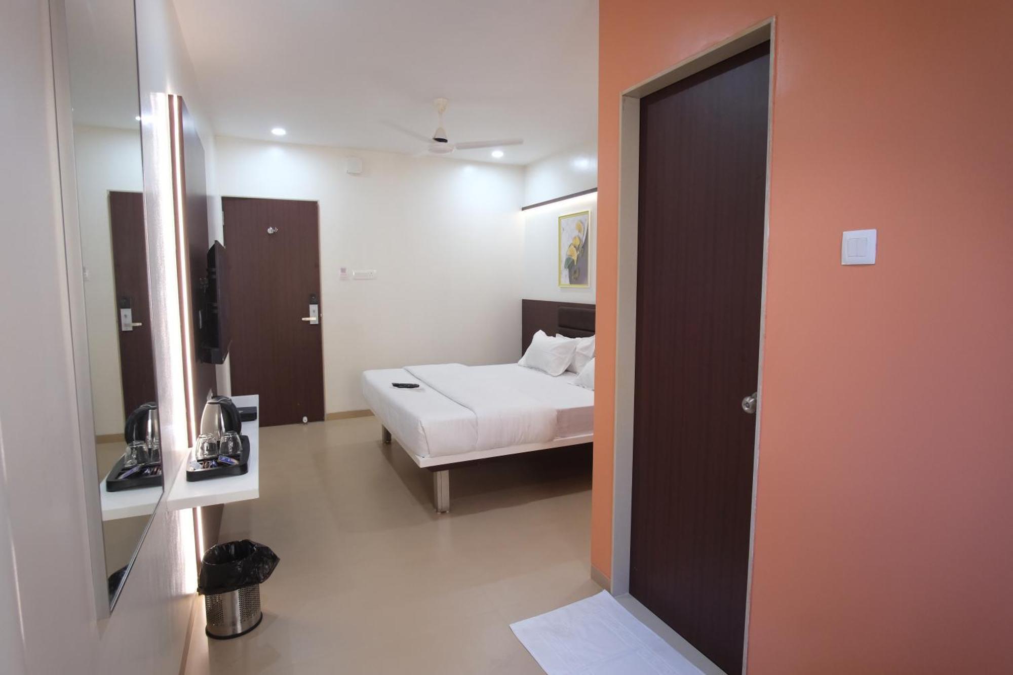 Hotel Haldi Nashik Εξωτερικό φωτογραφία
