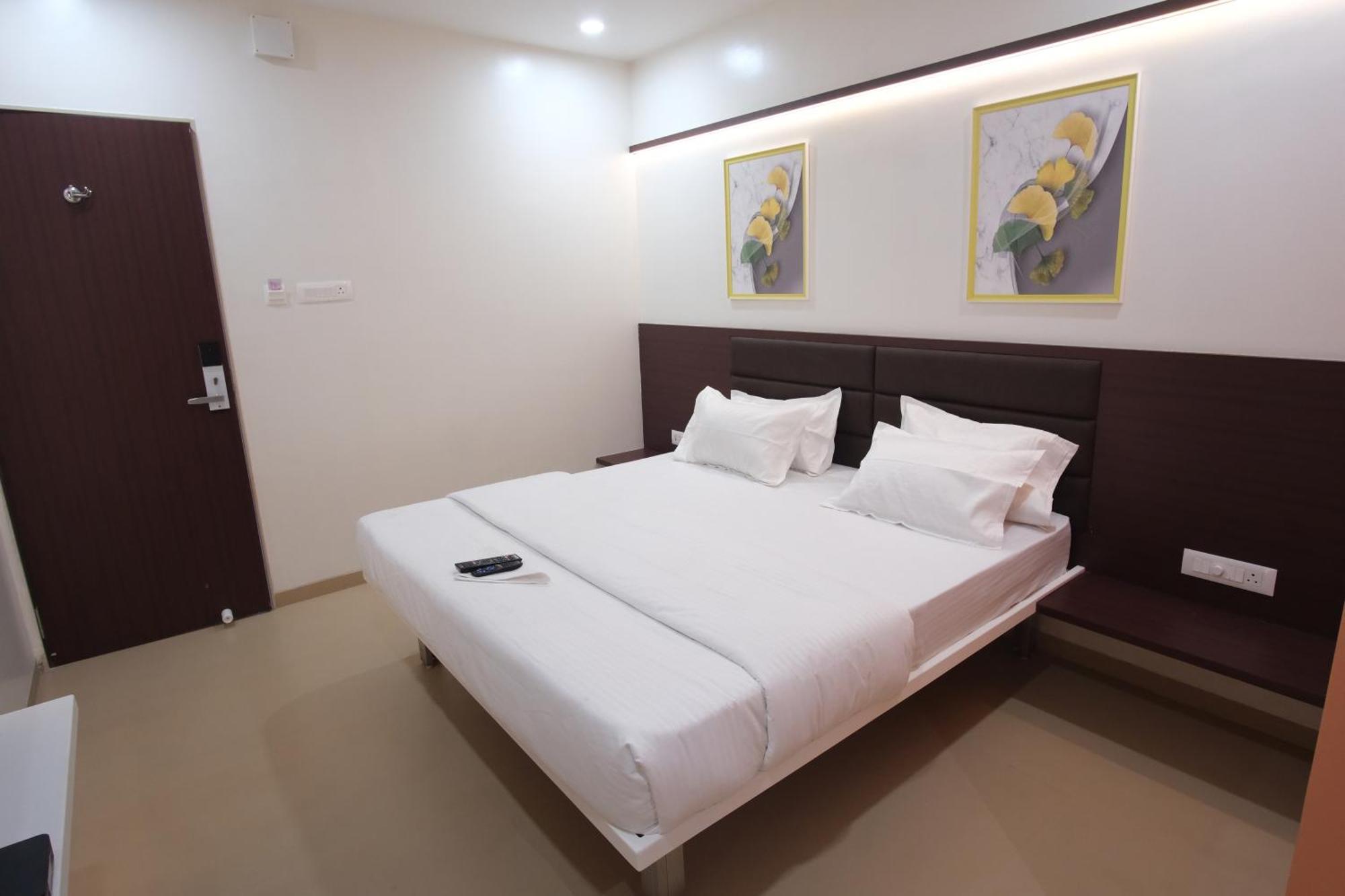 Hotel Haldi Nashik Εξωτερικό φωτογραφία